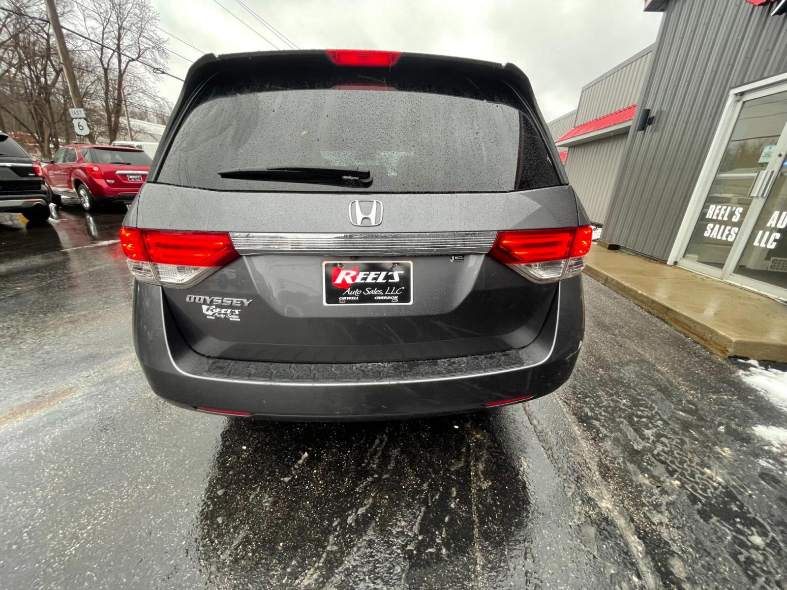 2016 Gray /Gray Honda Odyssey EX-L (5FNRL5H61GB) with an 3.5L V6 SOHC 24V engine, 6A transmission, located at 11115 Chardon Rd. , Chardon, OH, 44024, (440) 214-9705, 41.580246, -81.241943 - This 2016 Honda Odyssey EX-L is a versatile and comfortable minivan equipped with a 3.5-liter V6 engine paired with a 6-speed automatic transmission, providing a smooth driving experience. It's designed with convenience and luxury in mind, evident in features such as heated leather seats, power-adju - Photo #8